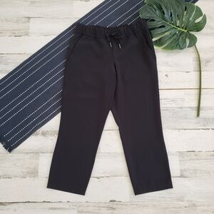 Lululemon On The Fly Crop Woven 23" Pants Black Size 6